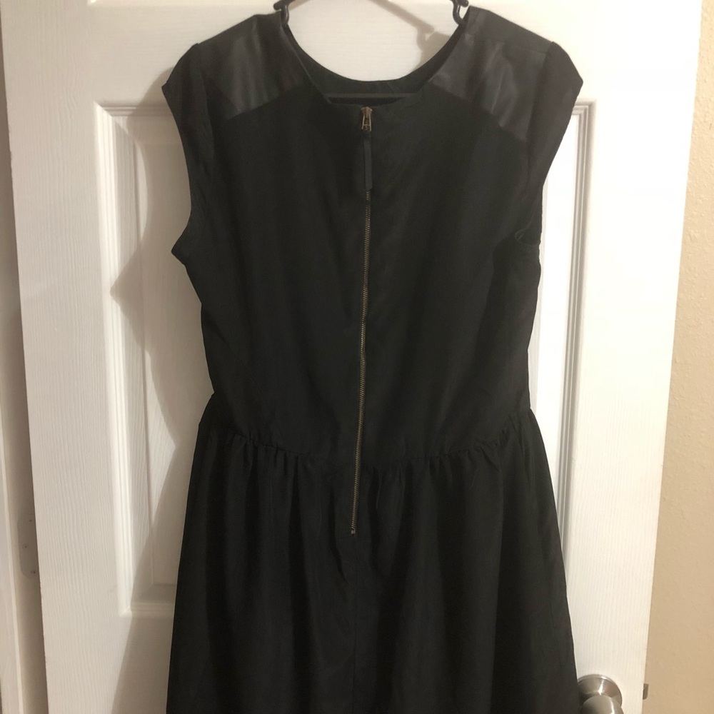 LBD - Picture 3 of 4